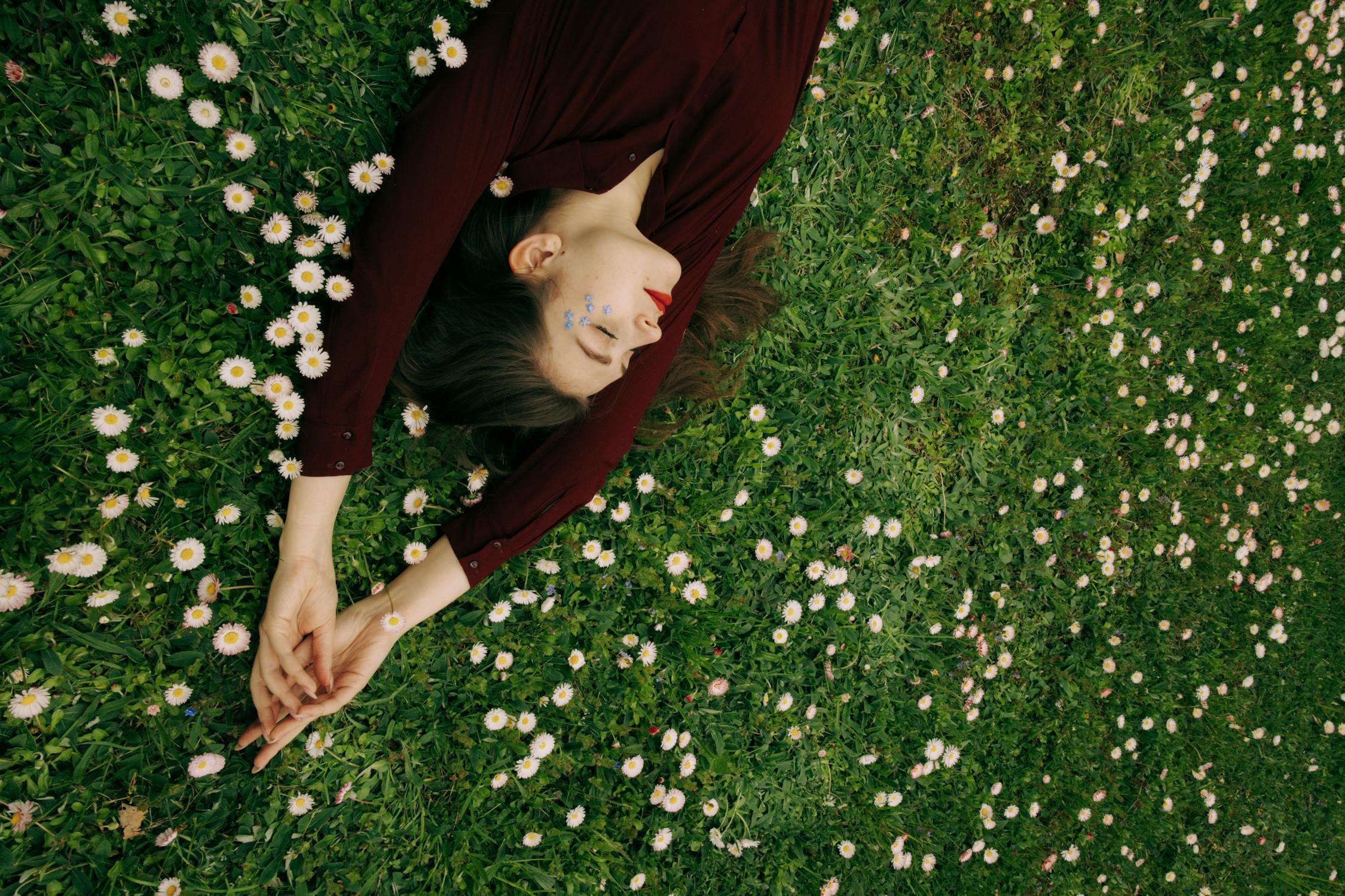 Lire la suite à propos de l’article 5 Exercices de Relaxation Simples (Et Ultra Efficaces !) : Révélez Votre Calme Intérieur🌬️